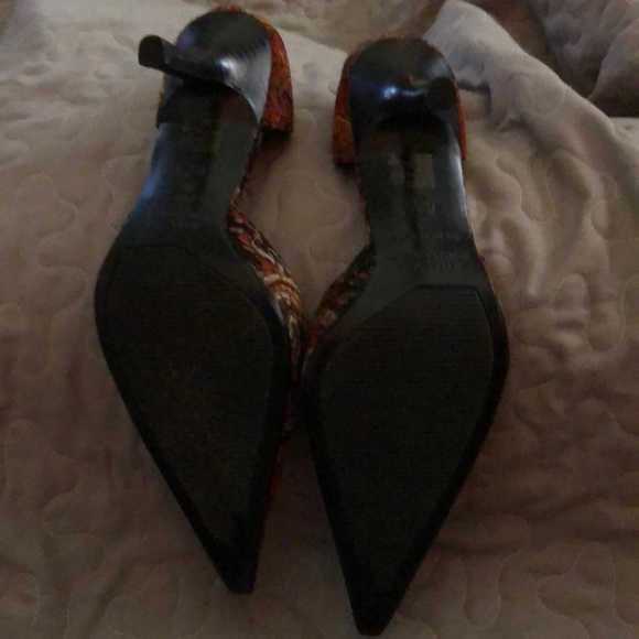 HIGHLIGHTS Vintage Tapestry stilettos - Picture 3 of 3